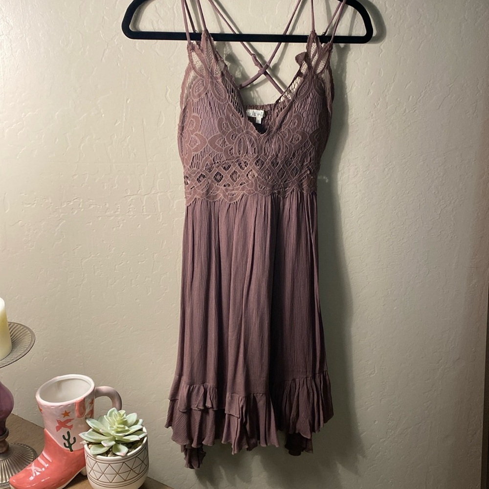 LA MIEL Mauve Lace Detail Top
